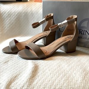 NWB - CATHERINES 9W (wide) nude, ankle strap heel